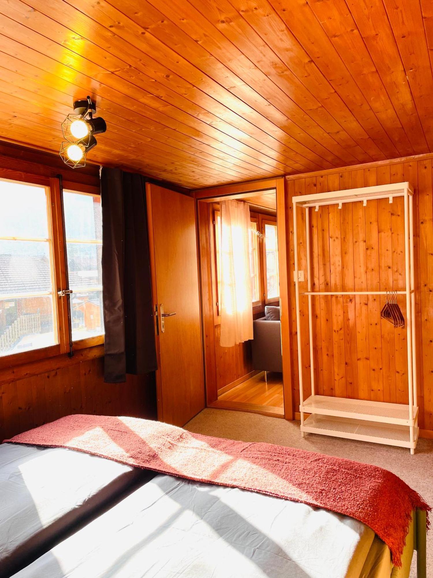 Charming, Well-Equipped Alpine Apartment Kandersteg Exteriör bild